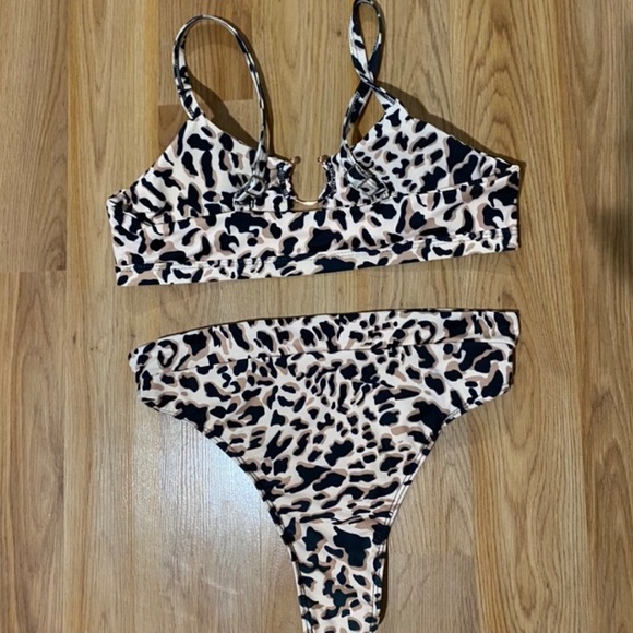 Cheetah 2 piece swimsuit (bottoms high waisted)🤎 - Picture 5 of 5